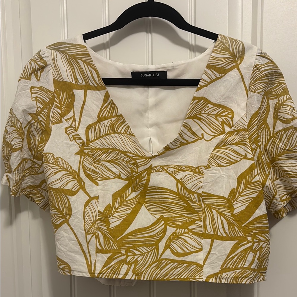 Sugarlips White and Gold Crop Top with Fitted Style